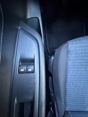 Peugeot 208 2021 1.2 PURETECH 75 LIKE-thumb-18
