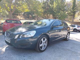 Volvo V60 2011 T4 MOMENTUM