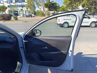 Peugeot 208 2023 1,2 PURETECH 100 ACTIVE EAT8-thumb-12
