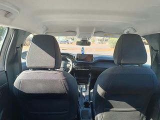 Peugeot 208 2023 1,2 PURETECH 100 ACTIVE EAT8-thumb-23