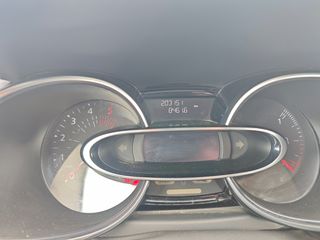 Renault Clio 2016-thumb-10