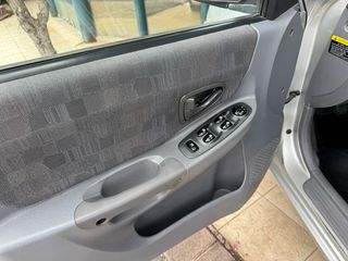 Hyundai Accent 2005-thumb-7