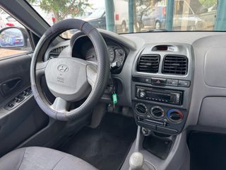 Hyundai Accent 2005-thumb-12