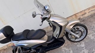 Piaggio Beverly 500 2004-thumb-13