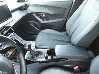 Peugeot 2008 2022 1.2 100hp PureTech Allure Pack-thumb-9