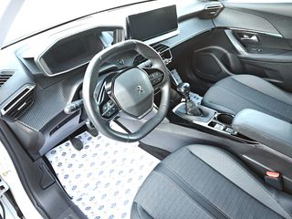 Peugeot 2008 2022 1.2 100hp PureTech Allure Pack-thumb-10