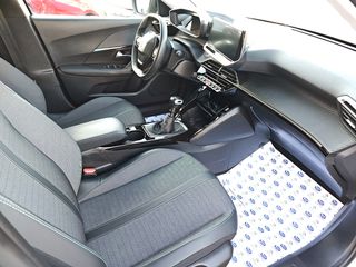 Peugeot 2008 2022 1.2 100hp PureTech Allure Pack-thumb-17