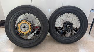 Ζάντες Husqvarna 701 Supermoto / KTM 690 SMC R 3.50x17 & 5.00x17 με λάστιχα & γρανάζι