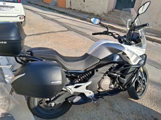 CFmoto 650MT 2023 CFMOTO-thumb-1