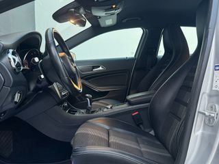 Mercedes-Benz GLA 180 2018 D URBAN-thumb-6