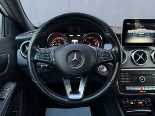 Mercedes-Benz GLA 180 2018 D URBAN-thumb-12