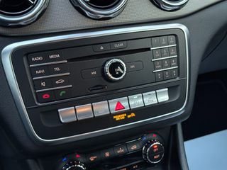Mercedes-Benz GLA 180 2018 D URBAN-thumb-21
