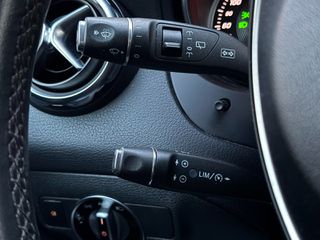 Mercedes-Benz GLA 180 2018 D URBAN-thumb-25