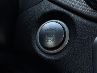 Mercedes-Benz GLA 180 2018 D URBAN-thumb-26