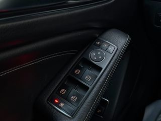 Mercedes-Benz GLA 180 2018 D URBAN-thumb-27