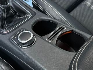 Mercedes-Benz GLA 180 2018 D URBAN-thumb-28