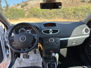 Renault Clio 2011 1.5 DCI 110hp-thumb-9