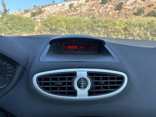 Renault Clio 2011 1.5 DCI 110hp-thumb-12