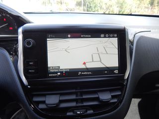 Peugeot 2008 2019 ALLURE NAVI CAMERA CLIMA ΔΕΡΜΑ 6ΤΑΧΥΤΟ TURBO 130 HP1ΧΕΡΙ-thumb-16