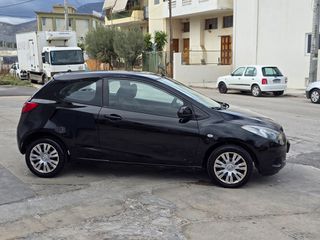 Mazda 2 2009-thumb-10