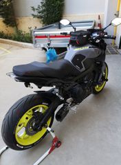 Yamaha MT-09 2017 Night Fluo-thumb-1