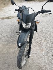 Suzuki DR 125 2010 DR 125 SM-thumb-4
