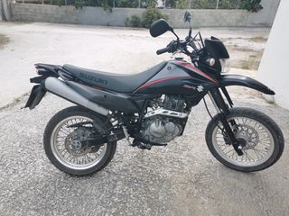 Suzuki DR 125 2010 DR 125 SM-thumb-7