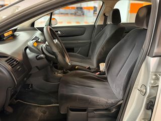Citroen C4 2007-thumb-6