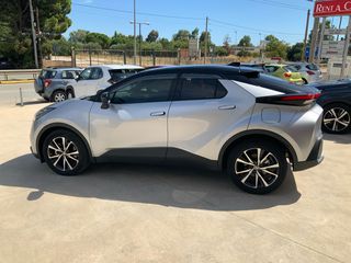 Toyota C-HR 2024 CLUB BI TONE PLUG IN-thumb-7