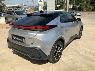 Toyota C-HR 2024 CLUB BI TONE PLUG IN-thumb-12