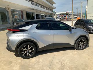 Toyota C-HR 2024 CLUB BI TONE PLUG IN-thumb-13