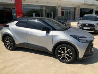 Toyota C-HR 2024 CLUB BI TONE PLUG IN-thumb-15