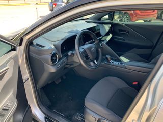 Toyota C-HR 2024 CLUB BI TONE PLUG IN-thumb-16