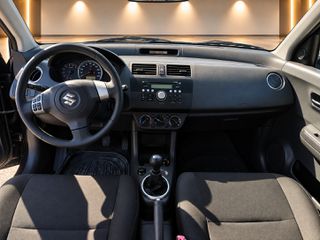 Suzuki Swift 2013-thumb-8