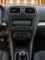 Volkswagen Golf 2010-thumb-8