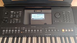 Yamaha PSR-E463 Keyboard-thumb-2