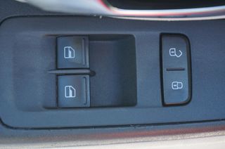 Seat Mii 2016 1.0L - 60HP-thumb-16