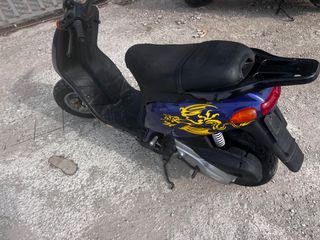 Piaggio Typhoon 2000 125CC-thumb-2