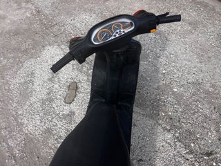 Piaggio Typhoon 2000 125CC-thumb-6