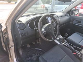 Suzuki Grand Vitara 2009 1.9 DDIS 3doors-thumb-13