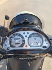 Piaggio Beverly 300i Tourer 2010-thumb-5