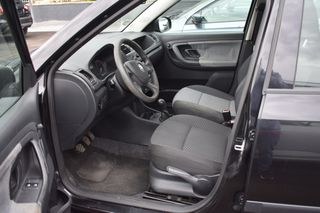 Skoda Fabia 2013 1.2 70HP AMBIENTE-thumb-8