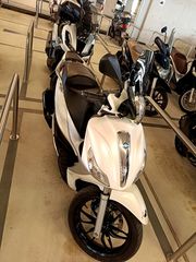 Piaggio Medley 150 2017-thumb-1