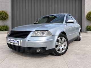 Volkswagen Passat 2003 ~ 150HP - Turbo - Κλίμα - Ζάντες - Δέρμα - LED Φώτα ~-thumb-1