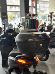 Piaggio Beverly 300 2022 SPORT HPE-thumb-7