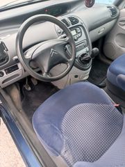 Citroen Xsara Picasso 2004-thumb-10