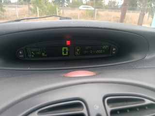 Citroen Xsara Picasso 2004-thumb-14