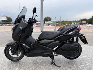 Yamaha XMAX 300 Tech Max 2023-thumb-1
