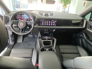 Porsche Cayenne 2025 PLUG IN COUPE(PASM/PANORAMA/INNODRIVE/21''RS SPIDER)-thumb-35