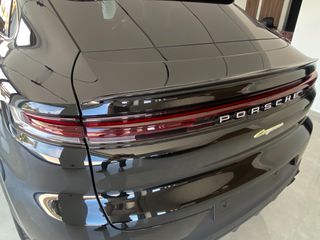 Porsche Cayenne 2025 PLUG IN COUPE(PASM/PANORAMA/INNODRIVE/21''RS SPIDER)-thumb-21